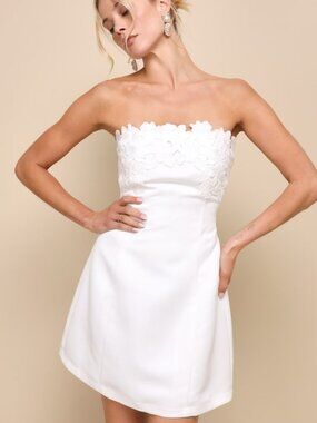 Lulus Unforgettable Icon White Satin Strapless Floral Mini Dress - Size M